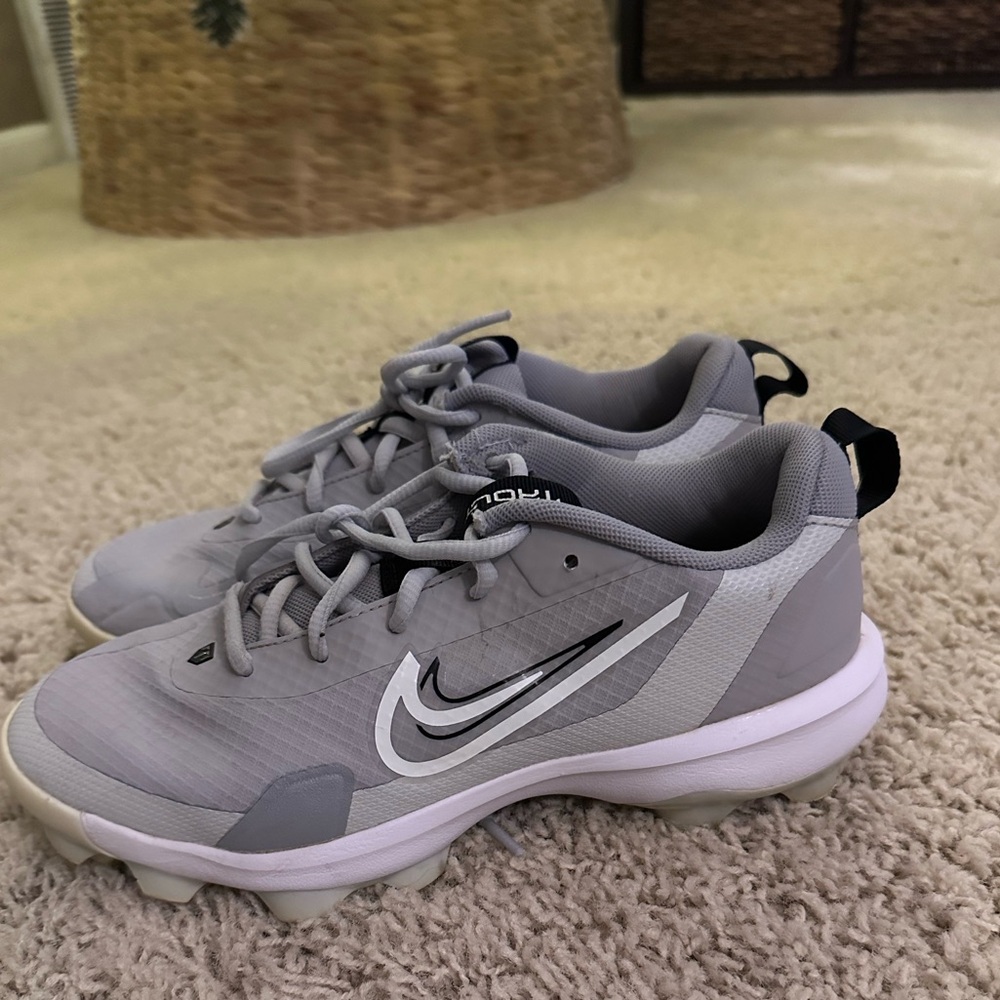 Boys' Nike Force Trout 9 Pro MCS Molded Baseball Cleats - size 5.5